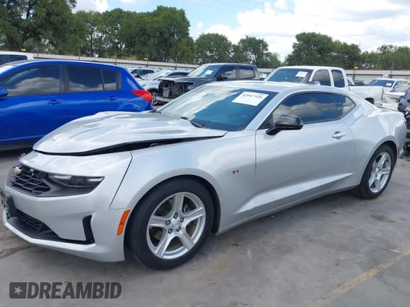 ✅ 2019 Chevrolet Camaro 1LT • VIN: 1G1FB1RS7K0153162 • Lot: 42947520. Wystawiony na IAAI z przebiegiem 72 458 mil. Bezpłatny archiwum sprzedaży aukcyjnych z USA i szczegółowy raport historii pojazdu na DreamBid. Zdjęcie 2.