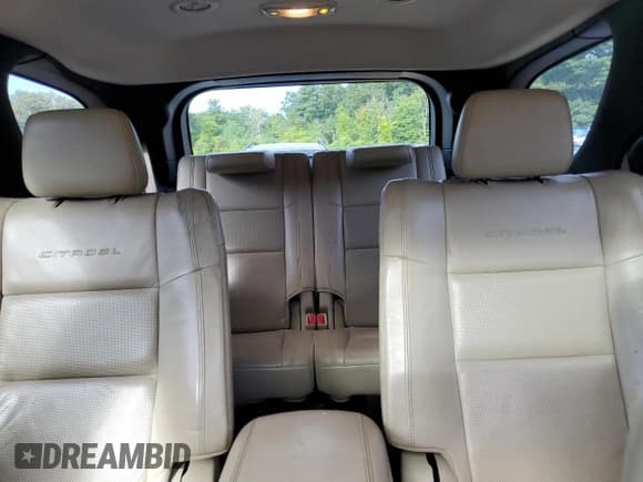 ✅ 2016 Dodge Durango Citadel Anodized Platinum • VIN: 1C4SDJET5GC486402 • Лот: 69588905. Опубликован ранее на Copart с пробегом 181 566 миль. Бесплатный доступ к архиву аукционных продаж из США и подробный отчёт об истории автомобиля на DreamBid. Изображение 10.