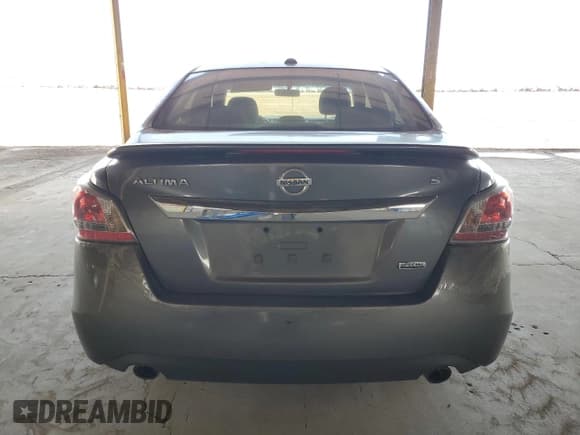 ✅ 2015 Nissan Altima 2.5 • VIN: 1N4AL3AP4FN915802 • Лот: 92715945. Опубликован ранее на Copart с пробегом 165 437 миль. Бесплатный доступ к архиву аукционных продаж из США и подробный отчёт об истории автомобиля на DreamBid. Изображение 6.