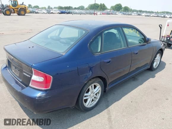 ✅ 2005 Subaru Legacy Limited • VIN: 4S3BL626557227705 • Lot: 42467976. Wystawiony na IAAI z przebiegiem 178 981 mil. Bezpłatny archiwum sprzedaży aukcyjnych z USA i szczegółowy raport historii pojazdu na DreamBid. Zdjęcie 4.