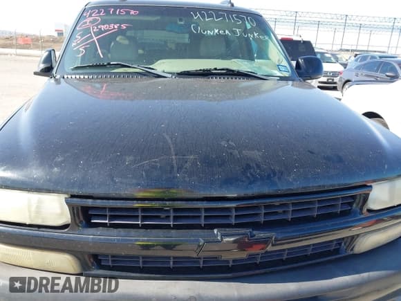 ✅ 2003 Chevrolet Suburban Z71 • VIN: 3GNFK16Z73G327275 • Lot: 42271570. Wystawiony na IAAI z przebiegiem 290 385 mil. Bezpłatny archiwum sprzedaży aukcyjnych z USA i szczegółowy raport historii pojazdu na DreamBid. Zdjęcie 6.