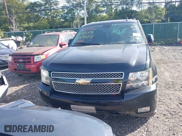 ✅ 2013 Chevrolet Suburban LT • VIN: 1GNSKJE7XDR100923 • Lot: 43365846. Listed on IAAI with Not provided. Free auction sales archive from the USA and detailed vehicle history report at DreamBid. Image 11.