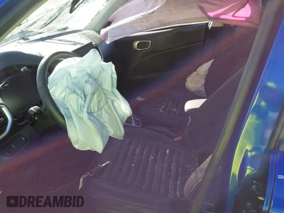 ✅ 2023 Hyundai Venue SEL • VIN: KMHRC8A30PU266073 • Лот: 41223588. Опубликован ранее на IAAI с пробегом 12 801 миль. Бесплатный доступ к архиву аукционных продаж из США и подробный отчёт об истории автомобиля на DreamBid. Изображение 5.