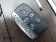 ✅ 2014 Jaguar XF SC • VIN: SAJWJ0EF9E8U12853 • Lot: 41780409. Wystawiony na IAAI z przebiegiem 138 329 mil. Bezpłatny archiwum sprzedaży aukcyjnych z USA i szczegółowy raport historii pojazdu na DreamBid. Zdjęcie 11.