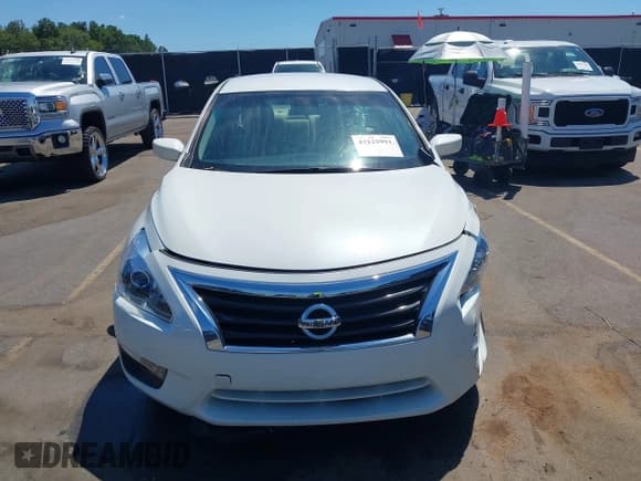 ✅ 2013 Nissan Altima SV • VIN: 1N4AL3AP0DN435818 • Lot: 43125991. Listed on IAAI with 196,551 mi. Free auction sales archive from the USA and detailed vehicle history report at DreamBid. Image 12.