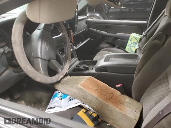 ✅ 2006 Chevrolet Silverado 1500 LT2 • VIN: 1GCEK19B26Z299795 • Лот: 42619785. Опубликован ранее на Copart с пробегом Не указан. Бесплатный доступ к архиву аукционных продаж из США и подробный отчёт об истории автомобиля на DreamBid. Изображение 7.