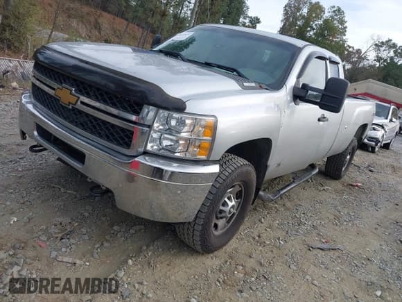 ✅ 2012 Chevrolet Silverado 2500HD Work Truck • VIN: 1GC2KVC82CZ288282 • Lot: 40833323. Wystawiony na IAAI z przebiegiem 208 299 mil. Bezpłatny archiwum sprzedaży aukcyjnych z USA i szczegółowy raport historii pojazdu na DreamBid. Zdjęcie 17.