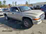 2002 Dodge Dakota SLT с VIN 1B7GG42N62S675417, выставлен на аукционе Copart как лот 77532914 с пробегом 133 142 миль миль и Чистый • Clean title. История ставок и продаж доступна на DreamBid. Изображение 4.
