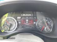 ✅ 2022 Ram 1500 Big Horn • VIN: 1C6RREFG8NN425322 • Lot: 42589403. Wystawiony na IAAI z przebiegiem 72 430 mil. Bezpłatny archiwum sprzedaży aukcyjnych z USA i szczegółowy raport historii pojazdu na DreamBid. Zdjęcie 7.