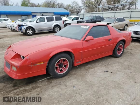✅ 1989 Chevrolet Camaro • VIN: 1G1FP21S9KL196497 • Lot: 51290185. Wystawiony na Copart z przebiegiem 93 996 mil. Bezpłatny archiwum sprzedaży aukcyjnych z USA i szczegółowy raport historii pojazdu na DreamBid. Zdjęcie 1.
