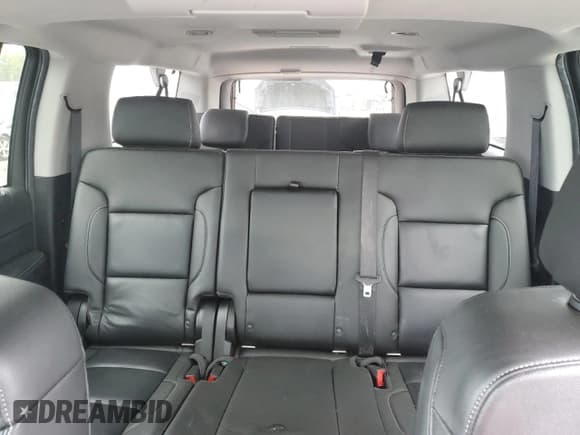 ✅ 2018 Chevrolet Suburban LT • VIN: 1GNSKHKC6JR139935 • Lot: 72099834. Wystawiony na Copart z przebiegiem 78 458 mil. Bezpłatny archiwum sprzedaży aukcyjnych z USA i szczegółowy raport historii pojazdu na DreamBid. Zdjęcie 10.