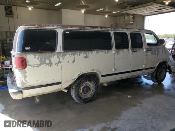 ✅ 2001 Dodge Passenger • VIN: 2B5WB35Z61K540295 • Lot: 73570834. Listed on Copart with 204,537 mi. Free auction sales archive from the USA and detailed vehicle history report at DreamBid. Image 3.