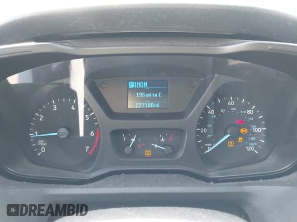 ✅ 2015 Ford Transit Cargo • VIN: 1FTYE1YM1FKA21664 • Lot: 42086151. Wystawiony na IAAI z przebiegiem 227 108 mil. Bezpłatny archiwum sprzedaży aukcyjnych z USA i szczegółowy raport historii pojazdu na DreamBid. Zdjęcie 7.