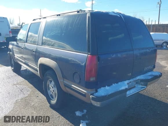 ✅ 1995 Chevrolet Suburban • VIN: 1GNFK16K3SJ424764 • Лот: 43840214. Опубликован ранее на IAAI с пробегом 262 761 миль. Бесплатный доступ к архиву аукционных продаж из США и подробный отчёт об истории автомобиля на DreamBid. Изображение 3.