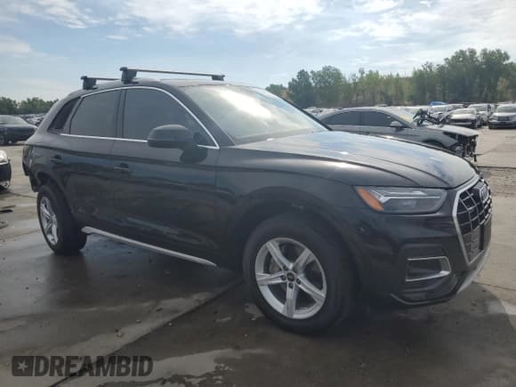 ✅ 2023 Audi Q5 Premium • VIN: WA1ABAFYXP2001196 • Lot: 67592205. Wystawiony na Copart z przebiegiem 23 141 mil. Bezpłatny archiwum sprzedaży aukcyjnych z USA i szczegółowy raport historii pojazdu na DreamBid. Zdjęcie 4.