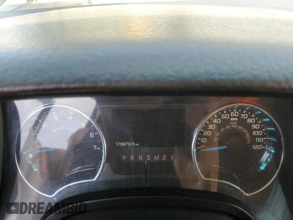 ✅ 2014 Ford F-150 XL • VIN: 1FTFX1CF1EKD45531 • Lot: 80394855. Listed on Copart with 178,879 mi. Free auction sales archive from the USA and detailed vehicle history report at DreamBid. Image 9.