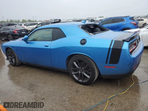 ✅ 2019 Dodge Challenger R/T Scat Pack • VIN: 2C3CDZFJ2KH675244 • Lot: 51374964. Wystawiony na Copart z przebiegiem 30 272 mil. Bezpłatny archiwum sprzedaży aukcyjnych z USA i szczegółowy raport historii pojazdu na DreamBid. Zdjęcie 2.