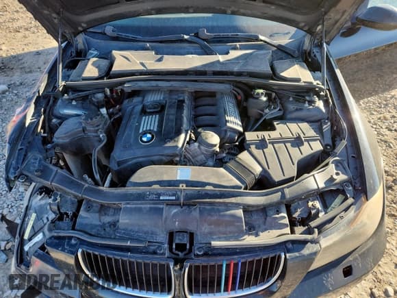 ✅ 2008 BMW 3 Series 328xi • VIN: WBAVC93588K040462 • Lot: 90397125. Wystawiony na Copart z przebiegiem 232 647 mil. Bezpłatny archiwum sprzedaży aukcyjnych z USA i szczegółowy raport historii pojazdu na DreamBid. Zdjęcie 11.