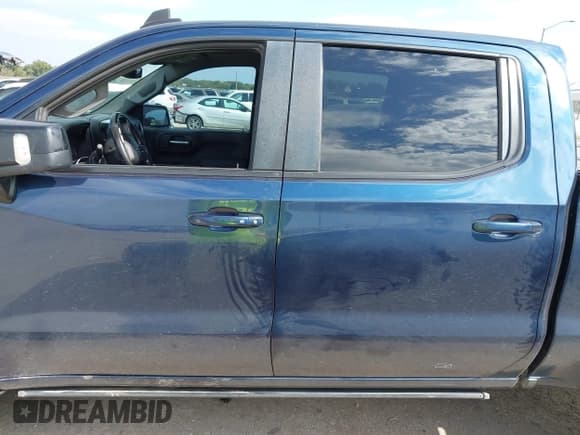 ✅ 2020 Chevrolet Silverado 1500 RST • VIN: 3GCUYEED0LG258618 • Lot: 43463681. Listed on IAAI with 137,129 mi. Free auction sales archive from the USA and detailed vehicle history report at DreamBid. Image 14.