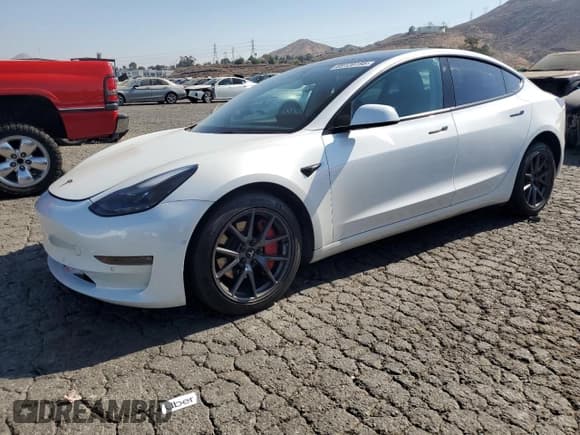 ✅ 2022 Tesla Model 3 Long Range • VIN: 5YJ3E1EB4NF163662 • Lot: 69128195. Wystawiony na Copart z przebiegiem 56 018 mil. Bezpłatny archiwum sprzedaży aukcyjnych z USA i szczegółowy raport historii pojazdu na DreamBid. Zdjęcie 1.