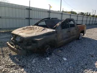 ✅ 2005 Dodge Dakota SLT • VIN: 1D7HW48N55S139213 • Lot: 70511645. Wystawiony na Copart z przebiegiem Nie podano. Bezpłatny archiwum sprzedaży aukcyjnych z USA i szczegółowy raport historii pojazdu na DreamBid. Zdjęcie 1.