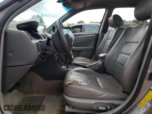 ✅ 1999 Toyota Camry LE • VIN: 4T1BF28KXXU089955 • Лот: 81982625. Опубликован ранее на Copart с пробегом 228 387 миль. Бесплатный доступ к архиву аукционных продаж из США и подробный отчёт об истории автомобиля на DreamBid. Изображение 7.