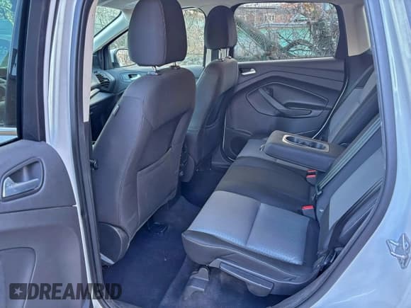 ✅ 2017 Ford Escape SE • VIN: 1FMCU9G92HUB75120 • Lot: 95156465. Wystawiony na Copart z przebiegiem 158 028 mil. Bezpłatny archiwum sprzedaży aukcyjnych z USA i szczegółowy raport historii pojazdu na DreamBid. Zdjęcie 6.