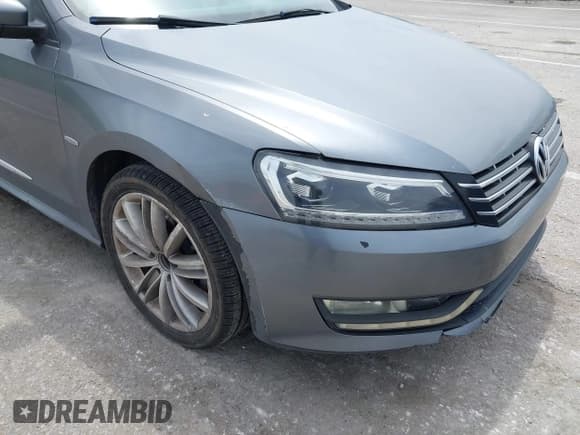 ✅ 2012 Volkswagen Passat S • VIN: 1VWAP7A39CC074390 • Lot: 42147260. Wystawiony na IAAI z przebiegiem 114 996 mil. Bezpłatny archiwum sprzedaży aukcyjnych z USA i szczegółowy raport historii pojazdu na DreamBid. Zdjęcie 6.