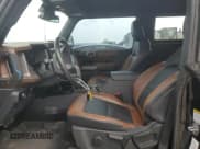 ✅ 2023 Ford Bronco • VIN: 1FMDE5CP6PLB44584 • Lot: 66475945. Wystawiony na Copart z przebiegiem 10 180 mil. Bezpłatny archiwum sprzedaży aukcyjnych z USA i szczegółowy raport historii pojazdu na DreamBid. Zdjęcie 7.