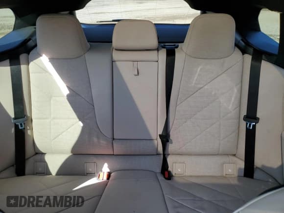 ✅ 2022 BMW iX xDrive50 • VIN: WB523CF05NCK62381 • Лот: 87127045. Опубликован ранее на Copart с пробегом 31 570 миль. Бесплатный доступ к архиву аукционных продаж из США и подробный отчёт об истории автомобиля на DreamBid. Изображение 10.