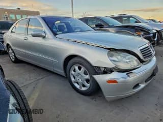✅ 2002 Mercedes-Benz S 500 • VIN: WDBNG75J72A235342 • Lot: 93694765. Wystawiony na Copart z przebiegiem 68 575 mil. Bezpłatny archiwum sprzedaży aukcyjnych z USA i szczegółowy raport historii pojazdu na DreamBid. Zdjęcie 4.