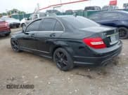 ✅ 2012 Mercedes-Benz C 300 Sport • VIN: WDDGF8BBXCR239216 • Lot: 43033772. Wystawiony na IAAI z przebiegiem 96 391 mil. Bezpłatny archiwum sprzedaży aukcyjnych z USA i szczegółowy raport historii pojazdu na DreamBid. Zdjęcie 3.