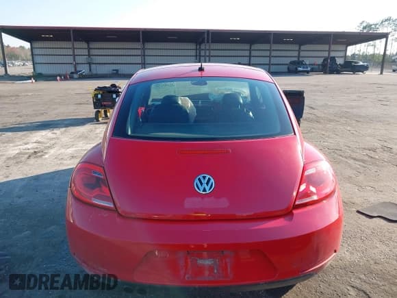 ✅ 2013 Volkswagen Beetle Fender Edition • VIN: 3VWJP7AT8DM674981 • Лот: 41685176. Опубликован ранее на IAAI с пробегом 65 283 миль. Бесплатный доступ к архиву аукционных продаж из США и подробный отчёт об истории автомобиля на DreamBid. Изображение 17.