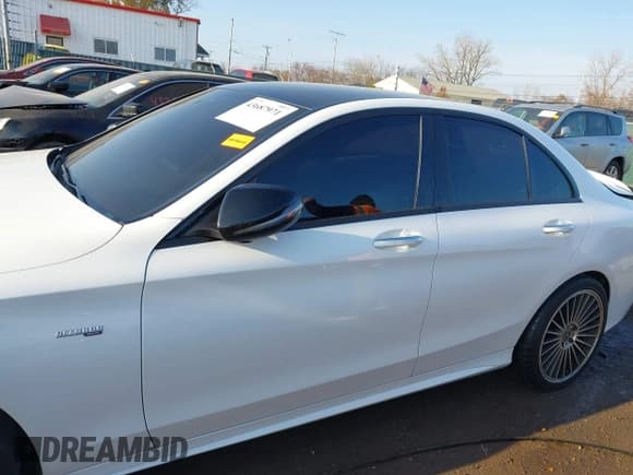 ✅ 2017 Mercedes-Benz C 43 AMG • VIN: 55SWF6EB6HU181431 • Lot: 43687971. Wystawiony na IAAI z przebiegiem 105 695 mil. Bezpłatny archiwum sprzedaży aukcyjnych z USA i szczegółowy raport historii pojazdu na DreamBid. Zdjęcie 14.
