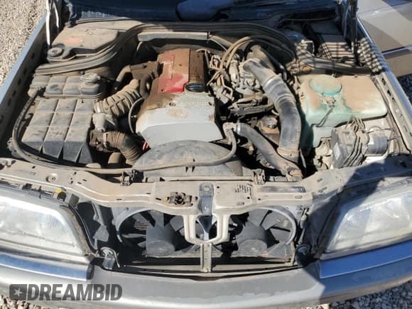 ✅ 1999 Mercedes-Benz C 230/260/280/320 • VIN: WDBHA24GXXA771569 • Lot: 86552065. Wystawiony na Copart z przebiegiem 156 694 mil. Bezpłatny archiwum sprzedaży aukcyjnych z USA i szczegółowy raport historii pojazdu na DreamBid. Zdjęcie 11.