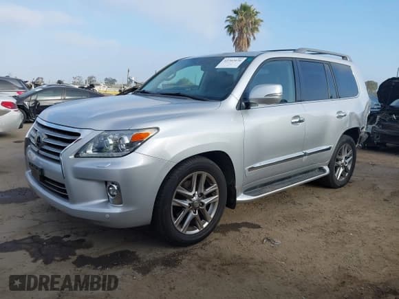✅ 2015 Lexus LX 570 • VIN: JTJHY7AX3F4185269 • Lot: 42702070. Wystawiony na IAAI z przebiegiem 121 491 mil. Bezpłatny archiwum sprzedaży aukcyjnych z USA i szczegółowy raport historii pojazdu na DreamBid. Zdjęcie 2.