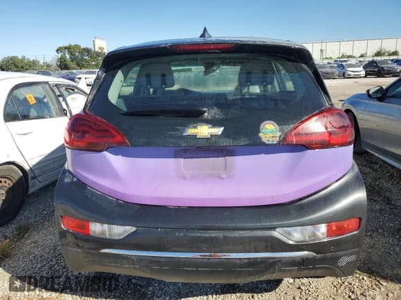 ✅ 2017 Chevrolet Bolt EV LT • VIN: 1G1FW6S07H4190997 • Lot: 81056884. Wystawiony na Copart z przebiegiem 133 053 mil. Bezpłatny archiwum sprzedaży aukcyjnych z USA i szczegółowy raport historii pojazdu na DreamBid. Zdjęcie 6.