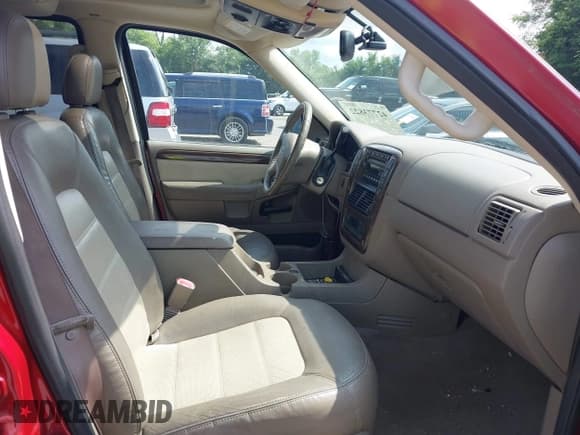 ✅ 2005 Ford Explorer Eddie Bauer • VIN: 1FMDU74W25UB35392 • Лот: 42773822. Опубликован ранее на IAAI с пробегом 182 405 миль. Бесплатный доступ к архиву аукционных продаж из США и подробный отчёт об истории автомобиля на DreamBid. Изображение 5.