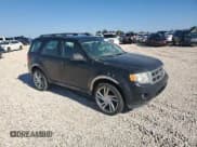 ✅ 2012 Ford Escape XLS • VIN: 1FMCU0C72CKB37116 • Lot: 81592555. Wystawiony na Copart z przebiegiem Nie podano. Bezpłatny archiwum sprzedaży aukcyjnych z USA i szczegółowy raport historii pojazdu na DreamBid. Zdjęcie 4.