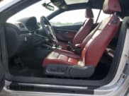 ✅ 2012 Volkswagen Eos Executive • VIN: WVWFW7AH5CV006129 • Лот: 64885975. Опубликован ранее на Copart с пробегом 98 166 миль. Бесплатный доступ к архиву аукционных продаж из США и подробный отчёт об истории автомобиля на DreamBid. Изображение 7.