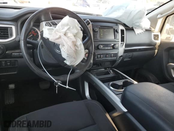 ✅ 2019 Nissan Titan SL • VIN: 1N6BA1F41KN511886 • Лот: 86123854. Опубликован ранее на Copart с пробегом 46 664 миль. Бесплатный доступ к архиву аукционных продаж из США и подробный отчёт об истории автомобиля на DreamBid. Изображение 8.