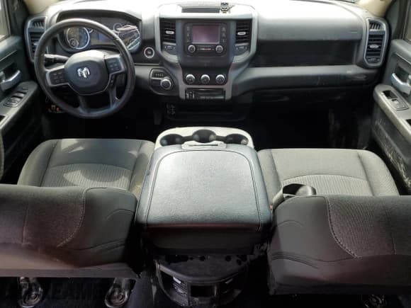 ✅ 2019 Ram 2500 Tradesman • VIN: 3C6UR5HJXKG649439 • Лот: 67849675. Опубликован ранее на Copart с пробегом 131 080 миль. Бесплатный доступ к архиву аукционных продаж из США и подробный отчёт об истории автомобиля на DreamBid. Изображение 8.