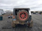 ✅ 2018 Jeep Wrangler Unlimited Rubicon Recon • VIN: 1C4BJWFG9JL844051 • Lot: 40923174. Wystawiony na IAAI z przebiegiem 64 309 mil. Bezpłatny archiwum sprzedaży aukcyjnych z USA i szczegółowy raport historii pojazdu na DreamBid. Zdjęcie 17.