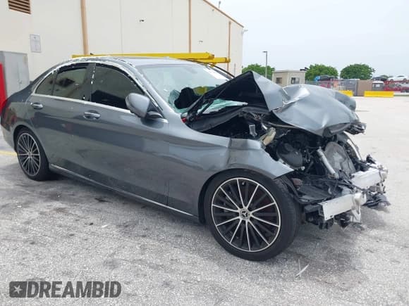 ✅ 2021 Mercedes-Benz C 300 • VIN: W1KWF8DB6MR650672 • Лот: 36714899. Опубликован ранее на IAAI с пробегом 26 568 миль. Бесплатный доступ к архиву аукционных продаж из США и подробный отчёт об истории автомобиля на DreamBid. Изображение 1.
