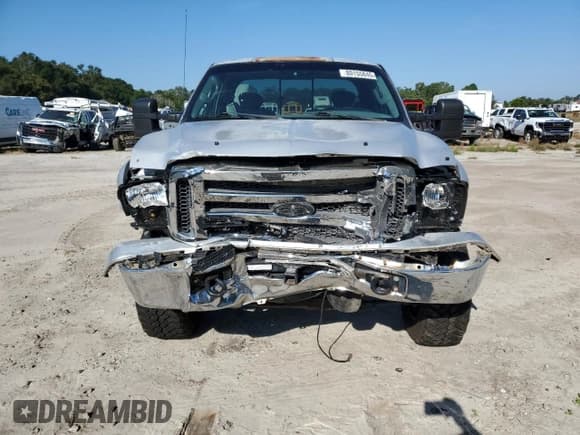 ✅ 2005 Ford F-350 XL • VIN: 1FTWX31P25EC99701 • Лот: 80155845. Опубликован ранее на Copart с пробегом 196 192 миль. Бесплатный доступ к архиву аукционных продаж из США и подробный отчёт об истории автомобиля на DreamBid. Изображение 5.