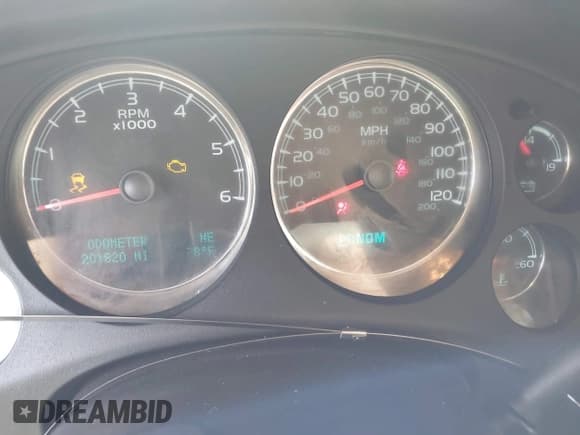 ✅ 2013 Chevrolet Silverado 1500 LTZ • VIN: 3GCPKTE76DG163821 • Lot: 42357711. Wystawiony na IAAI z przebiegiem 201 820 mil. Bezpłatny archiwum sprzedaży aukcyjnych z USA i szczegółowy raport historii pojazdu na DreamBid. Zdjęcie 7.