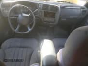 ✅ 2003 Chevrolet S-10 LS • VIN: 1GCCT19X838127515 • Лот: 76912184. Опубликован ранее на Copart с пробегом 88 097 миль. Бесплатный доступ к архиву аукционных продаж из США и подробный отчёт об истории автомобиля на DreamBid. Изображение 8.