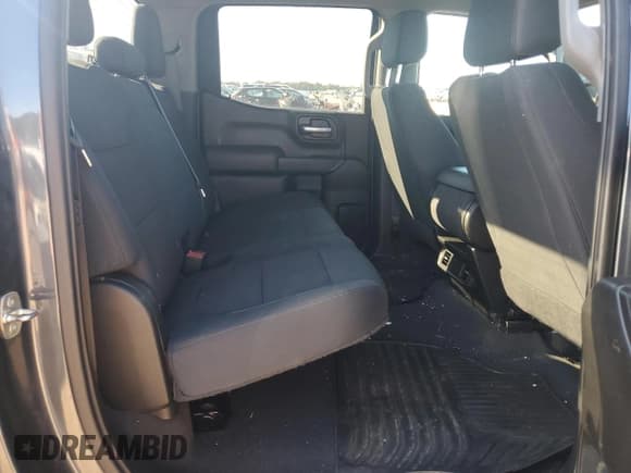 ✅ 2021 Chevrolet Silverado 1500 Custom • VIN: 1GCPWBEK5MZ295648 • Lot: 73112124. Wystawiony na Copart z przebiegiem 84 410 mil. Bezpłatny archiwum sprzedaży aukcyjnych z USA i szczegółowy raport historii pojazdu na DreamBid. Zdjęcie 10.