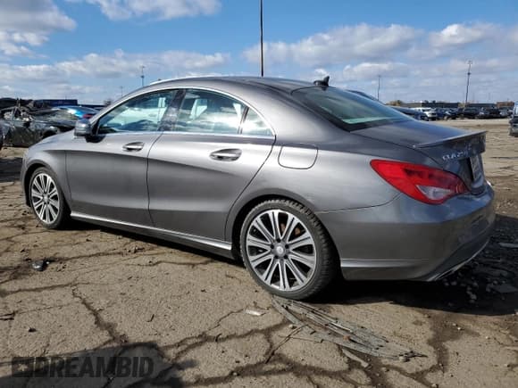 ✅ 2017 Mercedes-Benz CLA 250 • VIN: WDDSJ4EBXHN466501 • Lot: 91201735. Wystawiony na Copart z przebiegiem 123 703 mil. Bezpłatny archiwum sprzedaży aukcyjnych z USA i szczegółowy raport historii pojazdu na DreamBid. Zdjęcie 2.