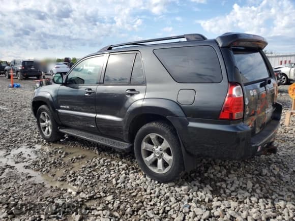 ✅ 2006 Toyota 4Runner Limited • VIN: JTEBT17R660063134 • Lot: 81634945. Listed on Copart with 271,065 mi. Free auction sales archive from the USA and detailed vehicle history report at DreamBid. Image 2.
